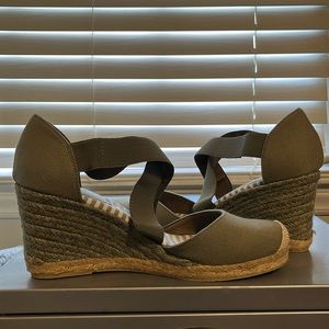 Sage green wedges